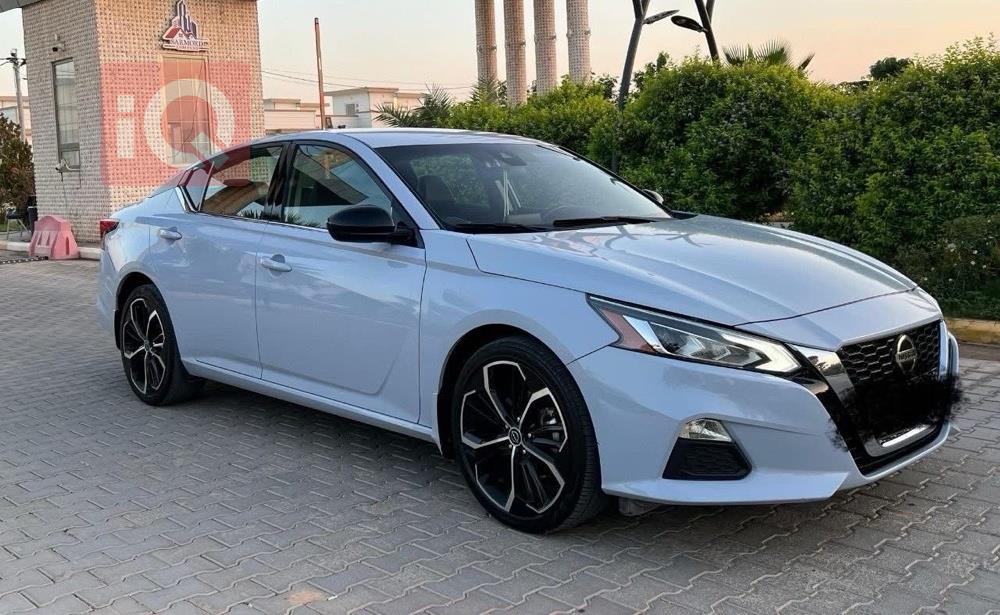 نیسان ئەلتیما